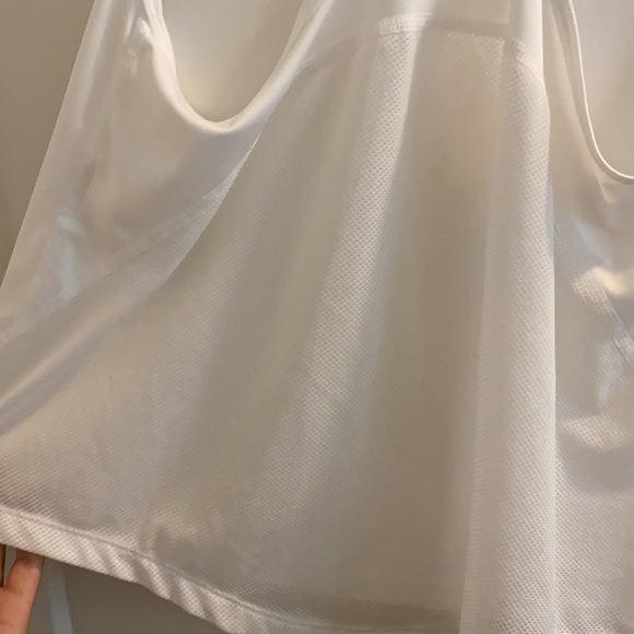 Nike run top - Picture 3 of 3